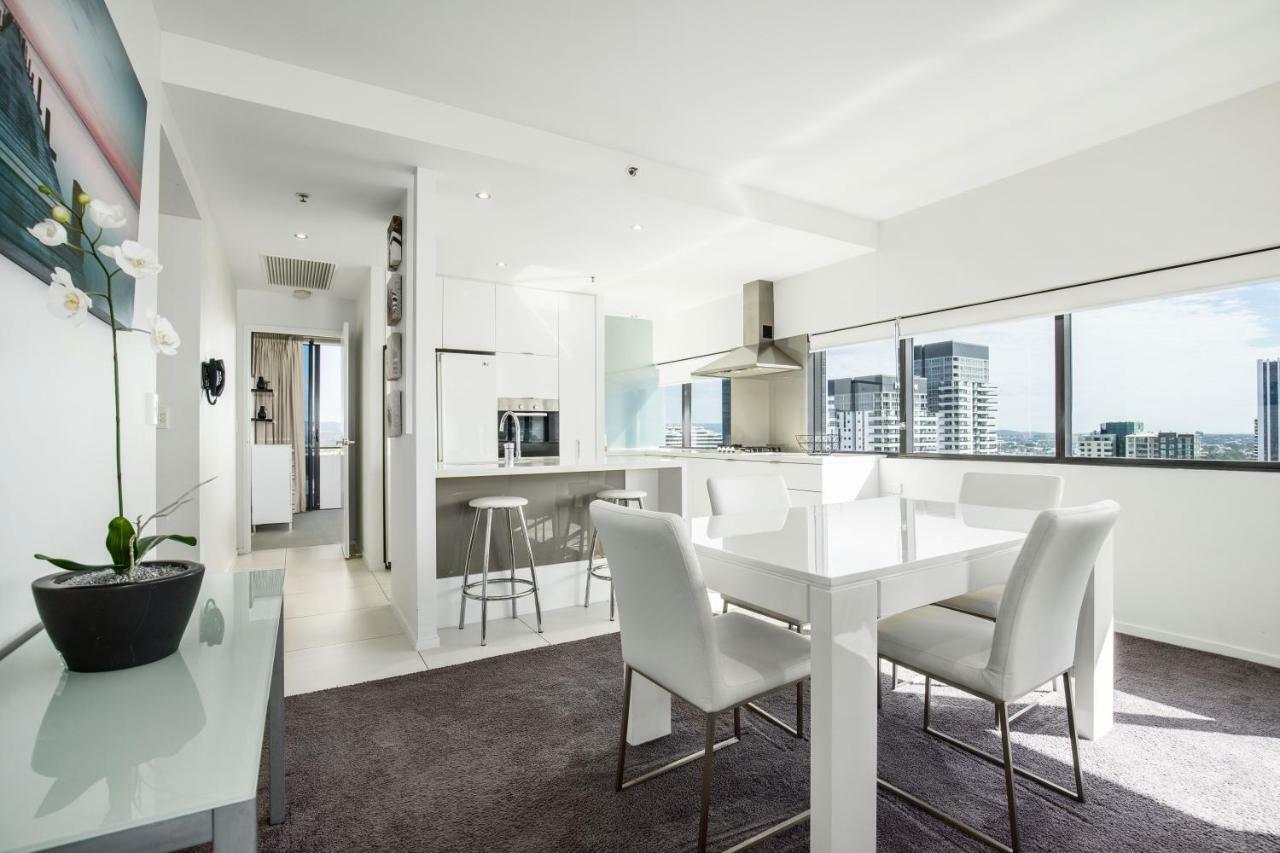 Ultra Broadbeach Gold Coast Exterior foto